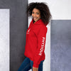 femme avec un sweat à capuche couleur rouge de la marque physique affûté vue de côté gauche
