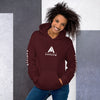 femme avec un sweat à capuche couleur bordeaux de la marque physique affûté vue de face