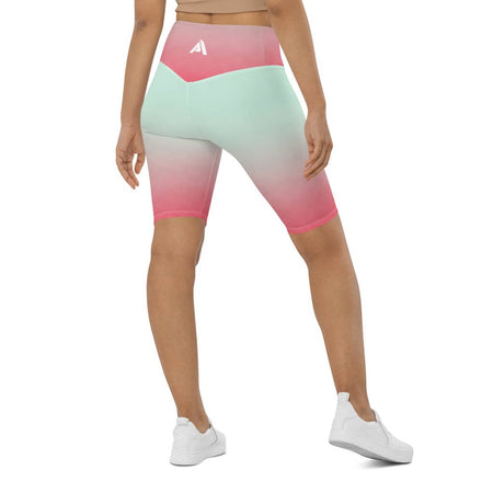 Short cycliste femme couleur dégradé vert rose  physique affûté vue de dos