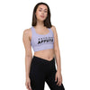 soutien-gorge de sport violet pastel nom de la marque à l'avant physique-affûté face